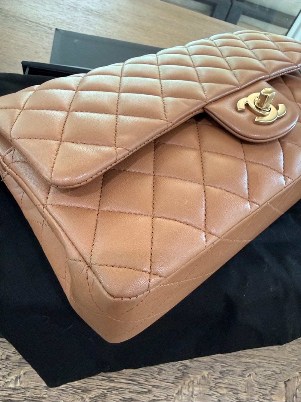 CHANEL small double flap with gold hardware - Picture 2 of 12